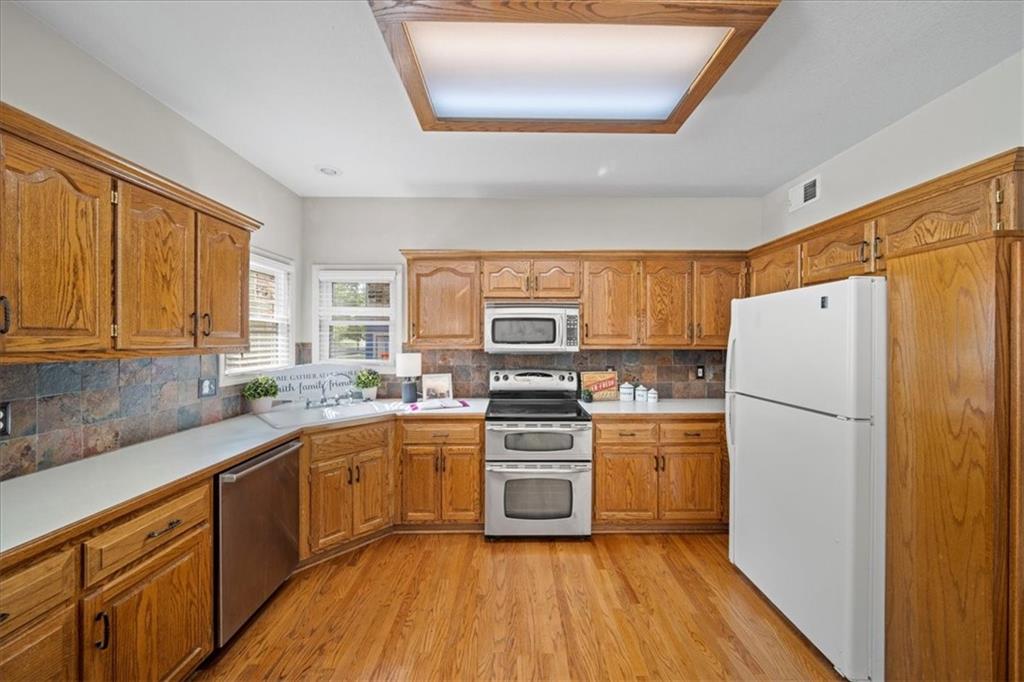 12115 Goodman Street