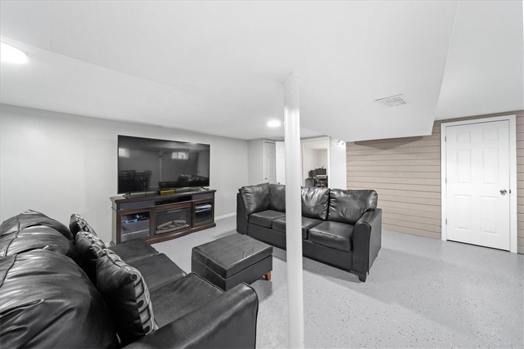 12713 E 48th Terrace S