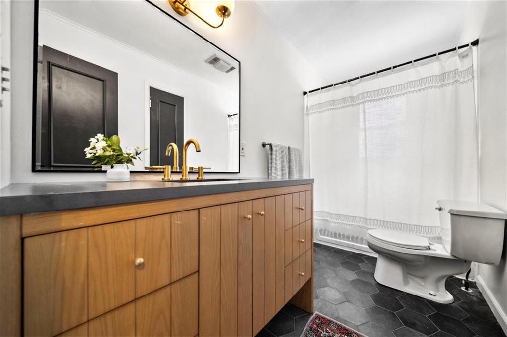 7630 Broadmoor Street