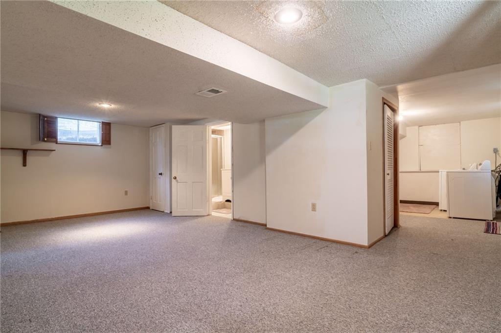 2746 S 69th Street