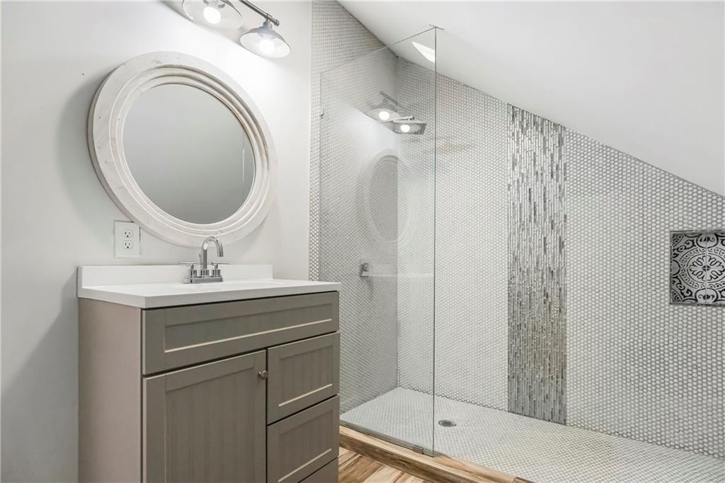 2527 W 90th Street