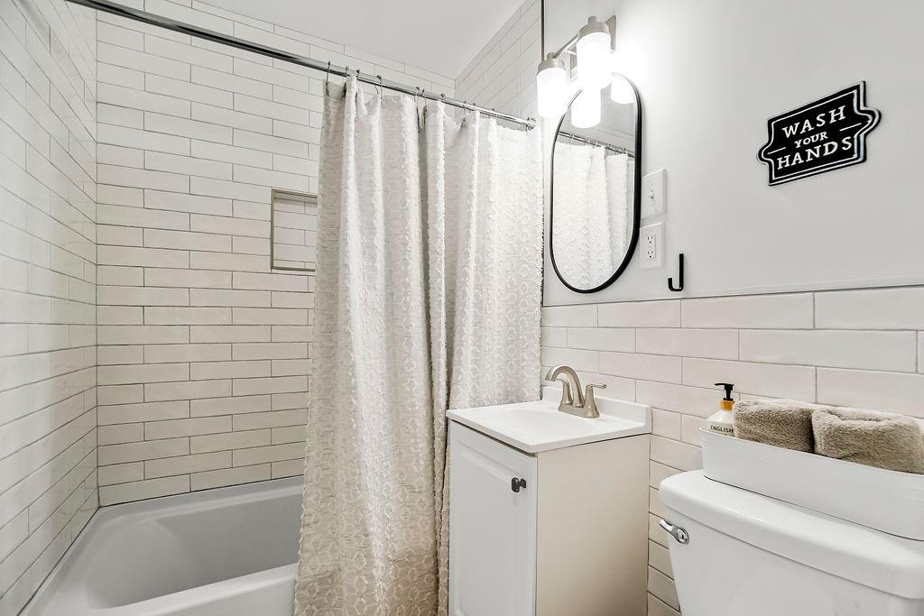 5710 W 101st Terrace