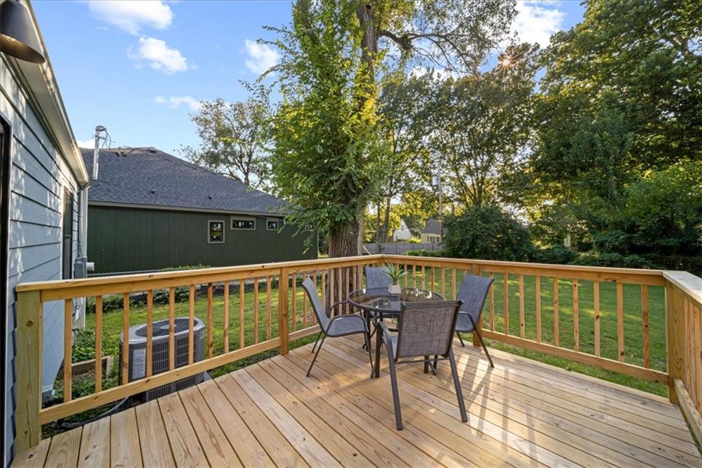 8016 Washington Street