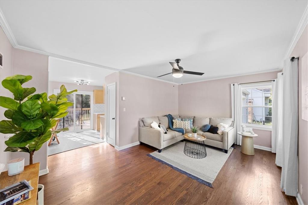 8016 Washington Street