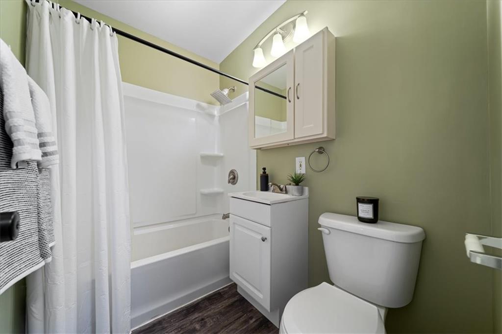 8016 Washington Street