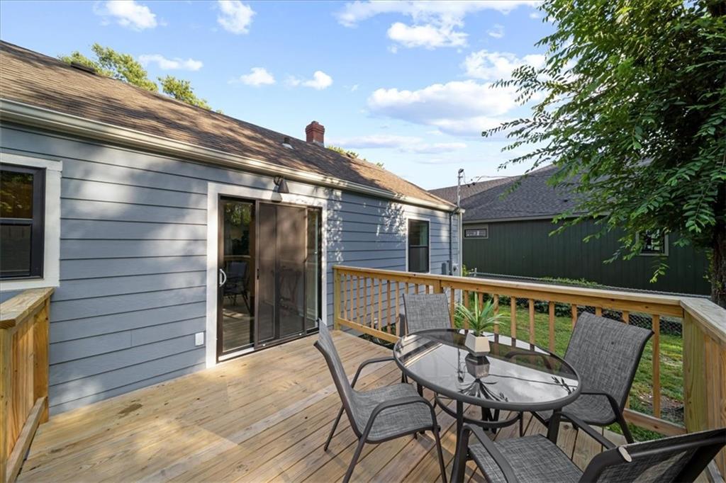 8016 Washington Street