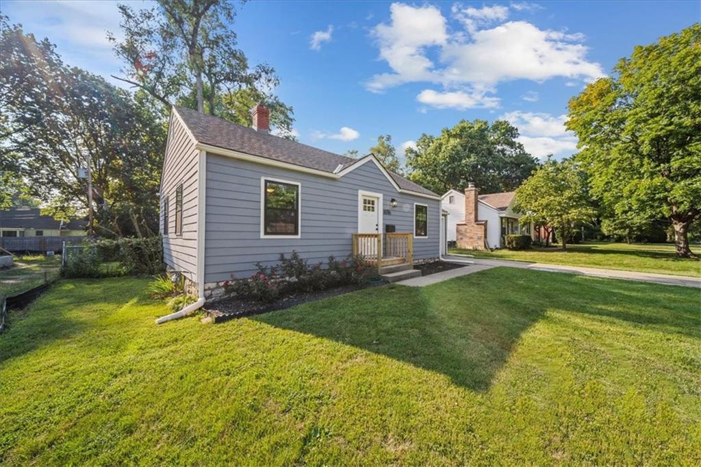 8016 Washington Street