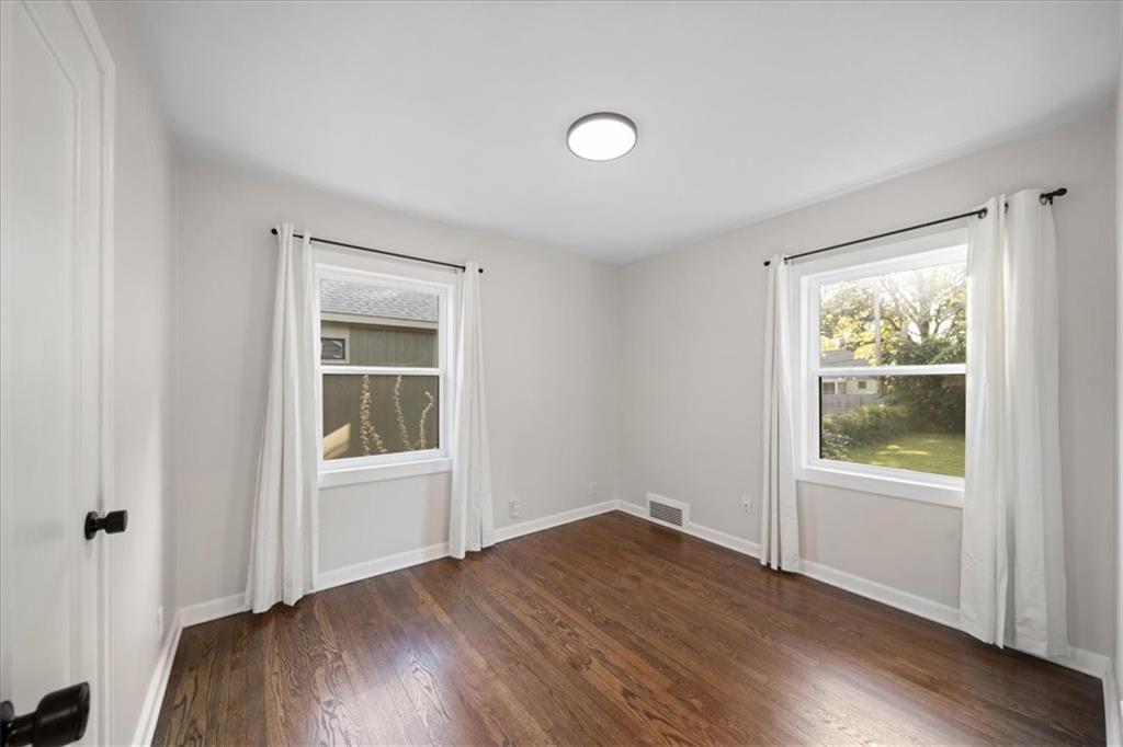 8016 Washington Street