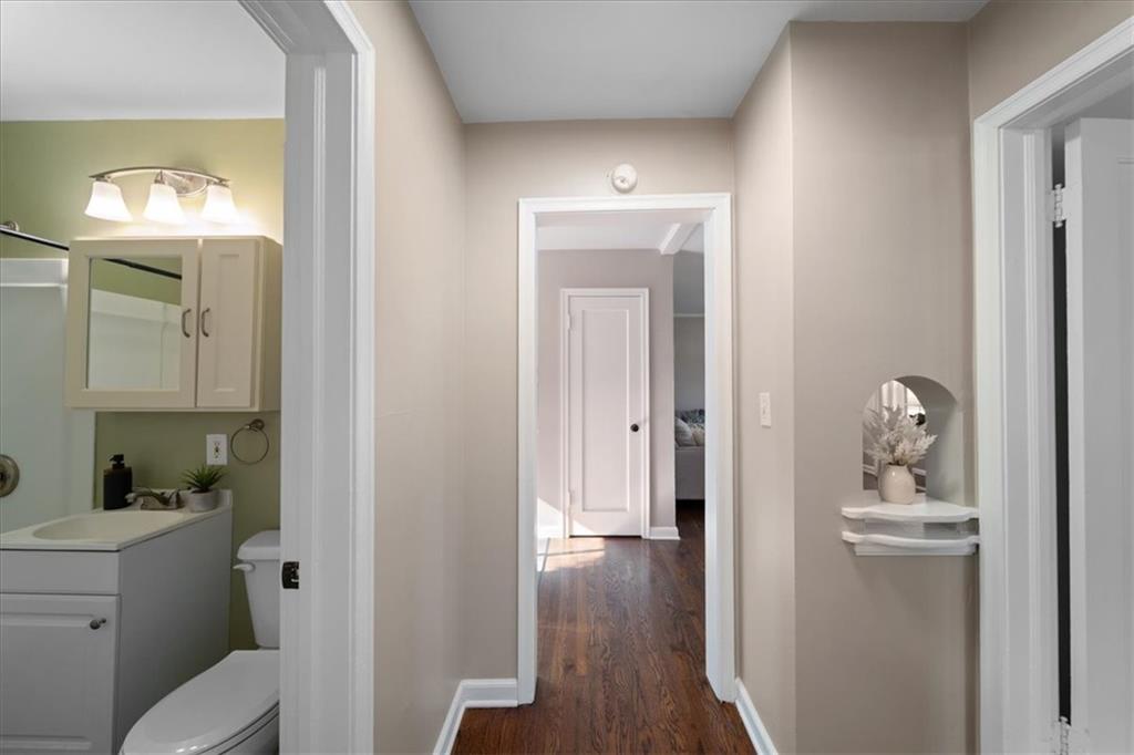 8016 Washington Street