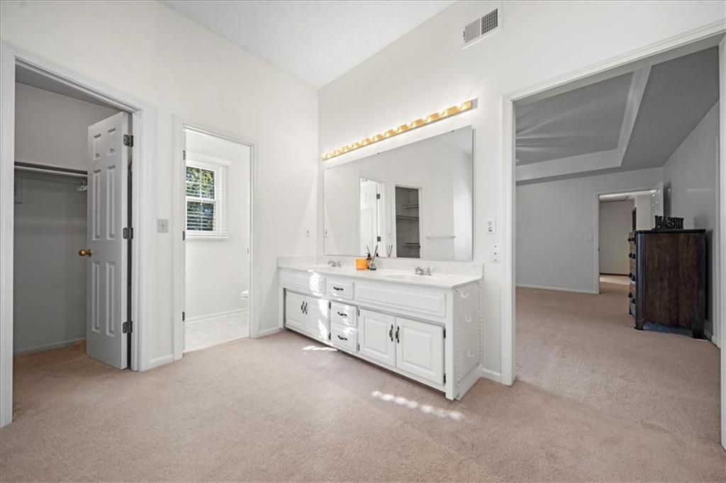 12811 Garnett Lane