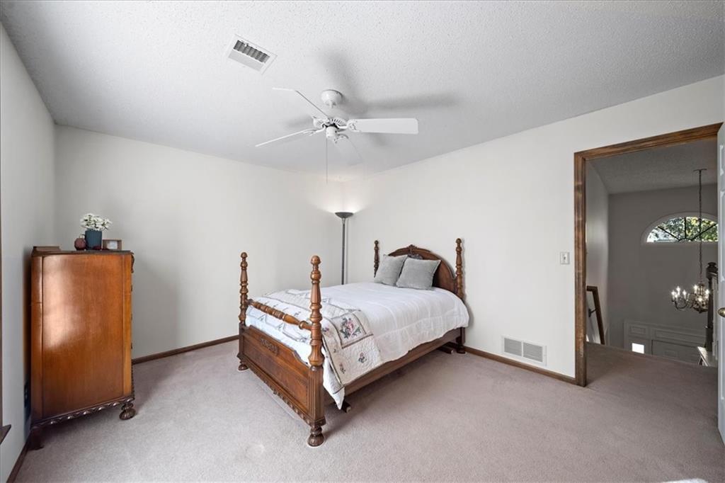 12811 Garnett Lane