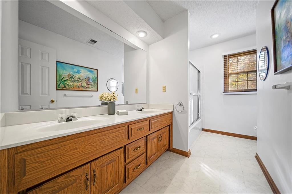 12811 Garnett Lane