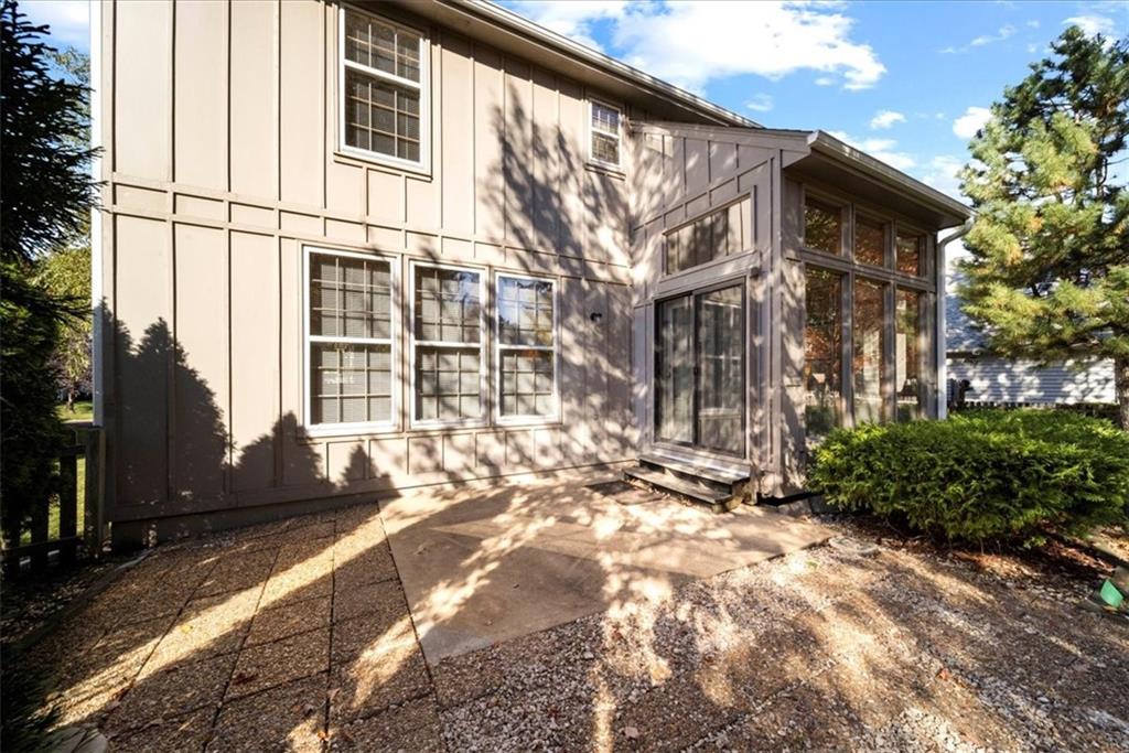 12811 Garnett Lane