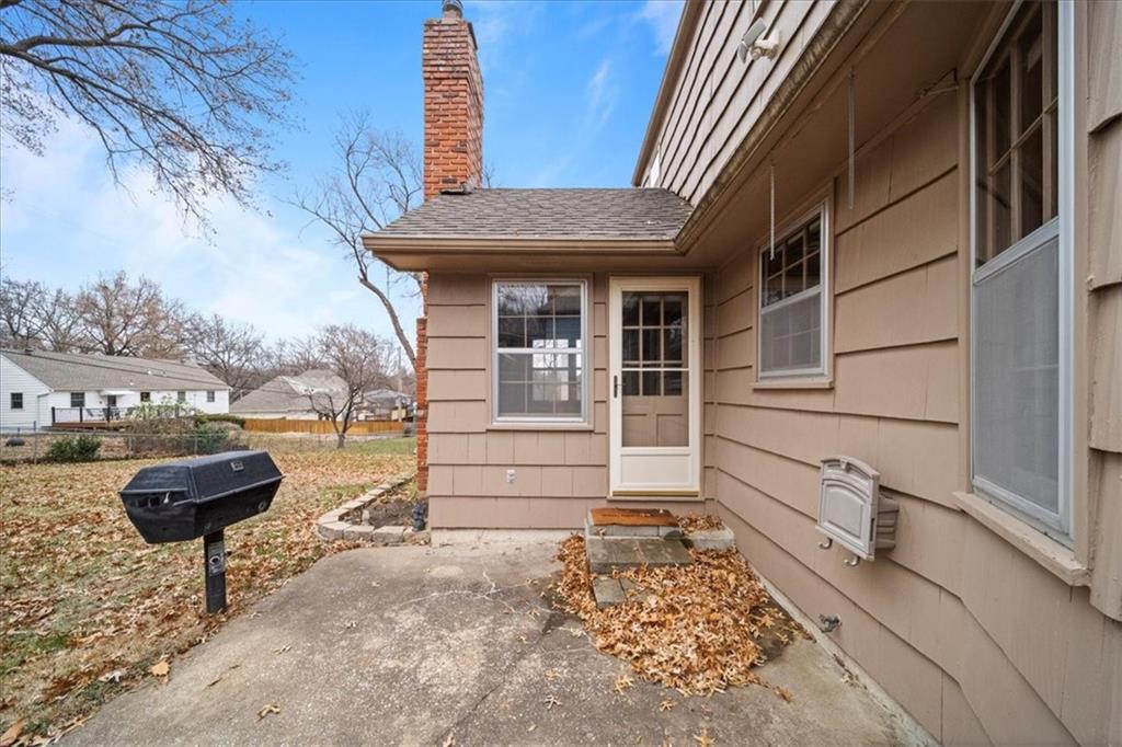 5906 W 90th Terrace