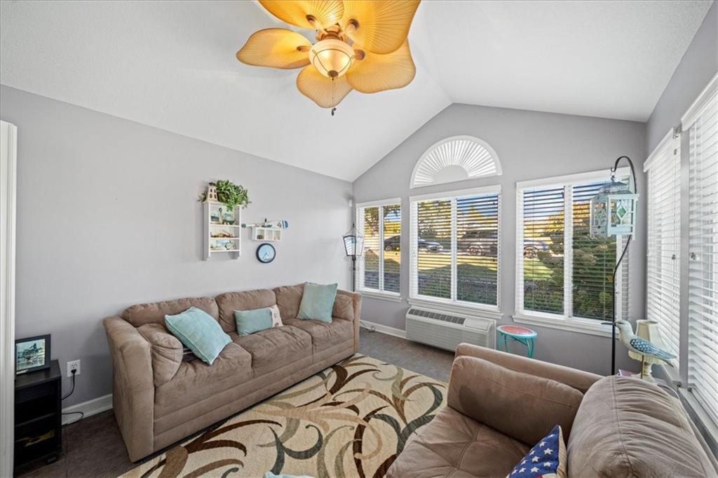 7114 Hedge Lane Terrace