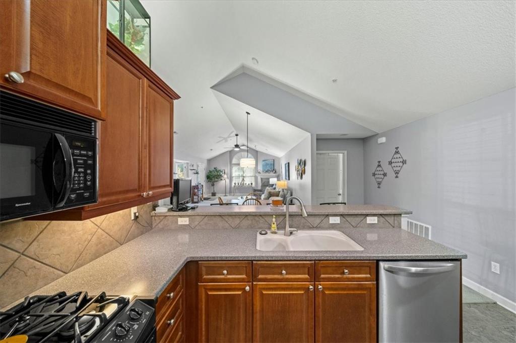 7114 Hedge Lane Terrace