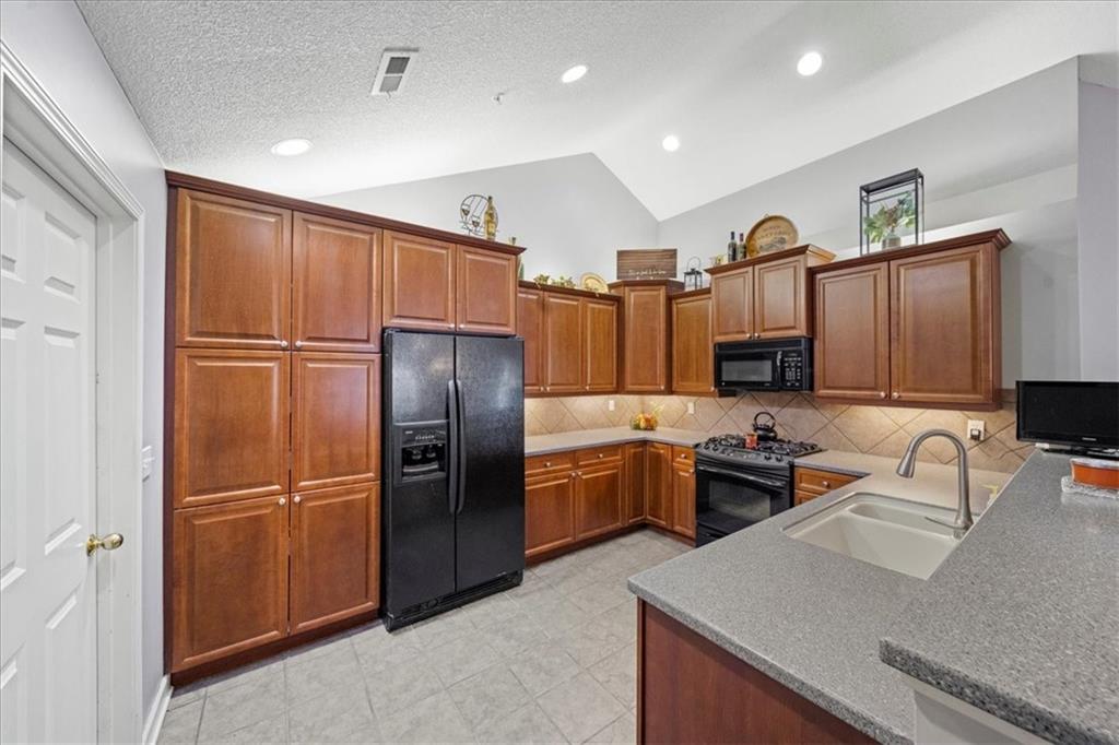 7114 Hedge Lane Terrace