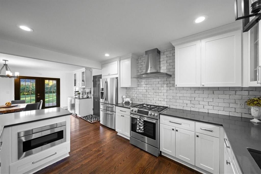 1259 W 67th Terrace