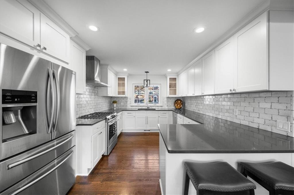 1259 W 67th Terrace