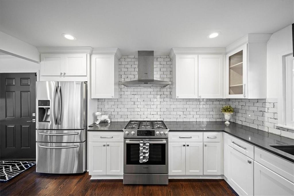 1259 W 67th Terrace