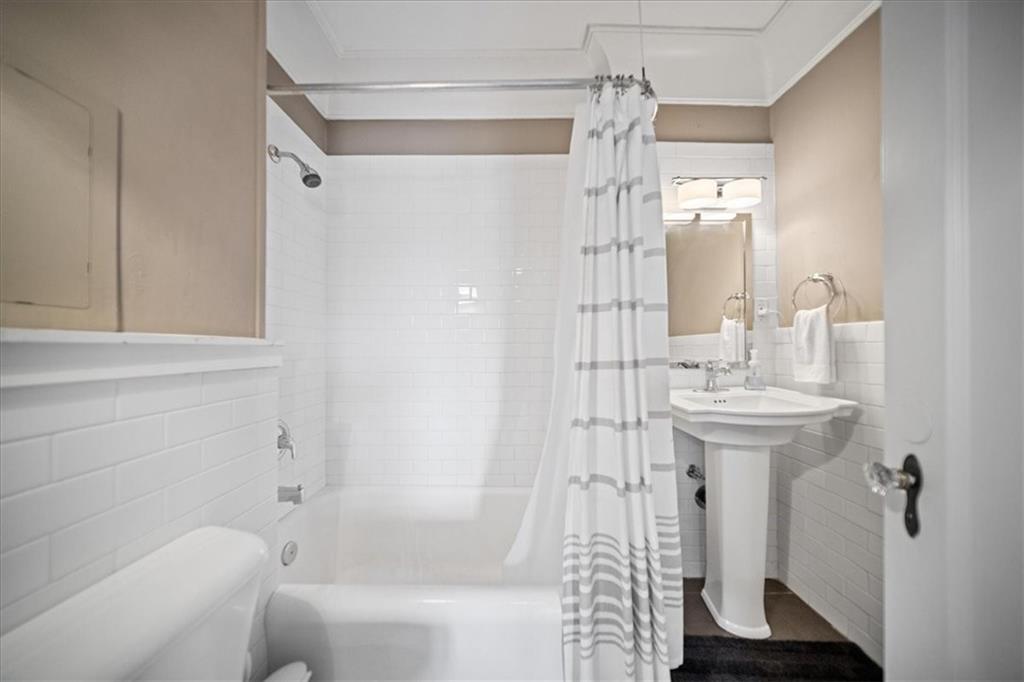 309 Emanuel Cleaver II Boulevard Unit: 704