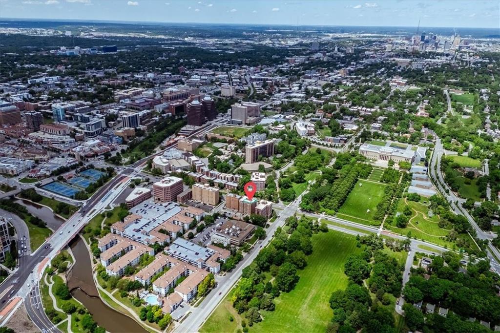 309 Emanuel Cleaver II Boulevard Unit: 704