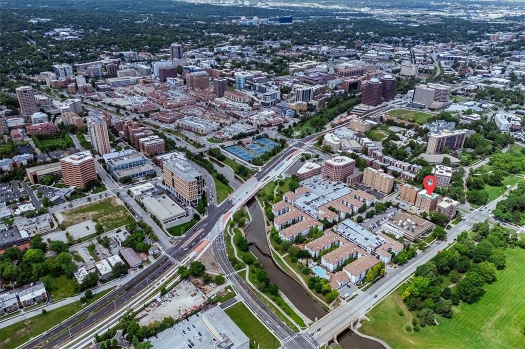 309 Emanuel Cleaver II Boulevard Unit: 704