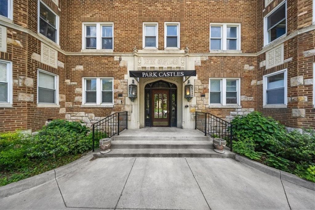 309 Emanuel Cleaver II Boulevard Unit: 704