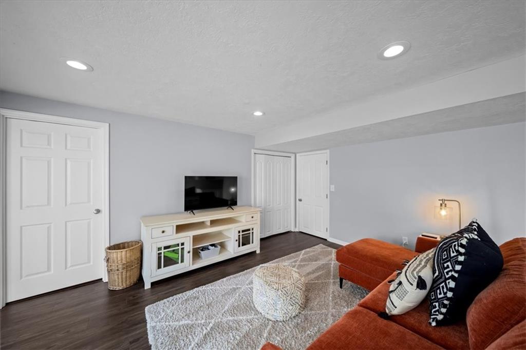 13925 W 73rd Street