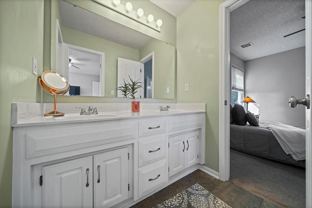 13925 W 73rd Street