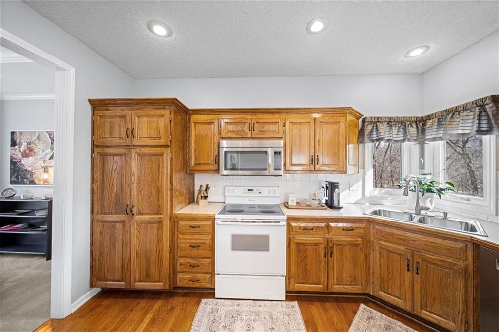 13925 W 73rd Street