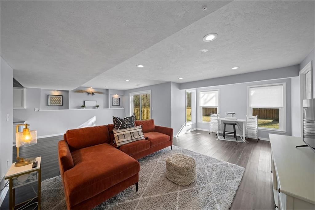 13925 W 73rd Street