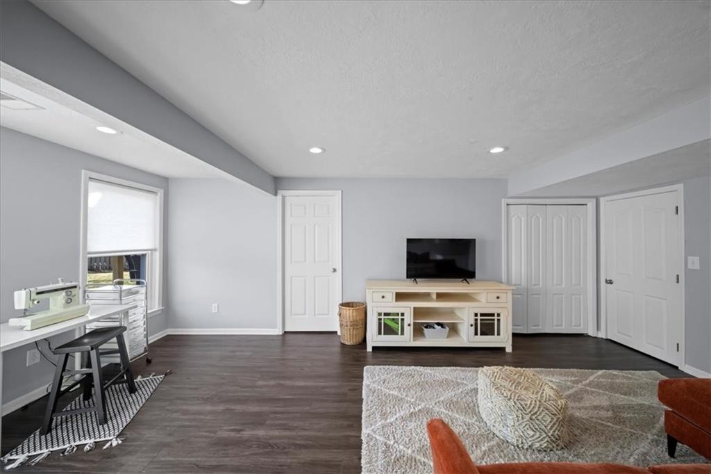 13925 W 73rd Street