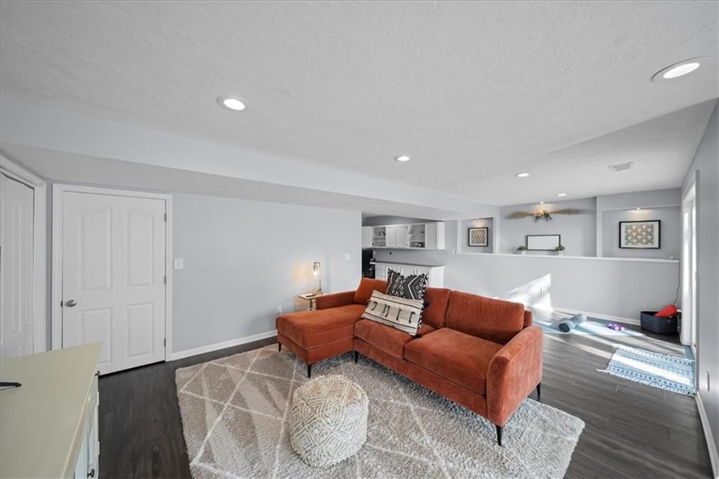 13925 W 73rd Street