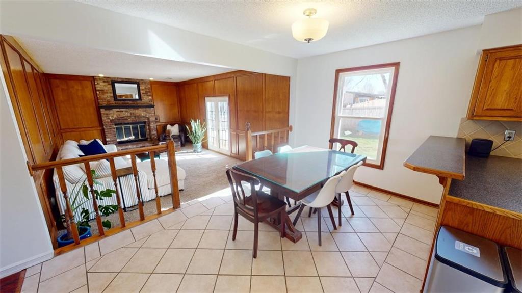 4821 Perry Lane