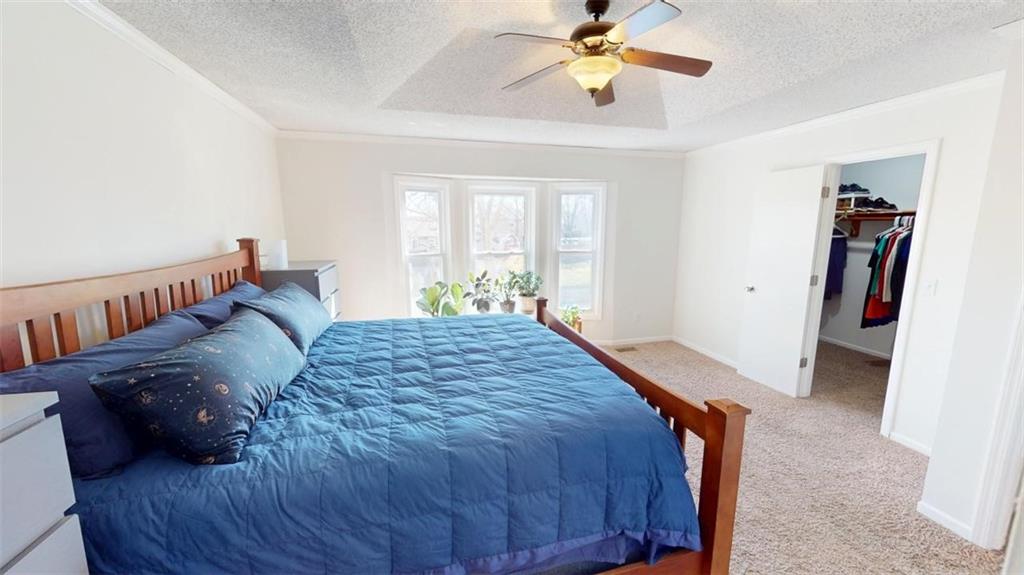 4821 Perry Lane
