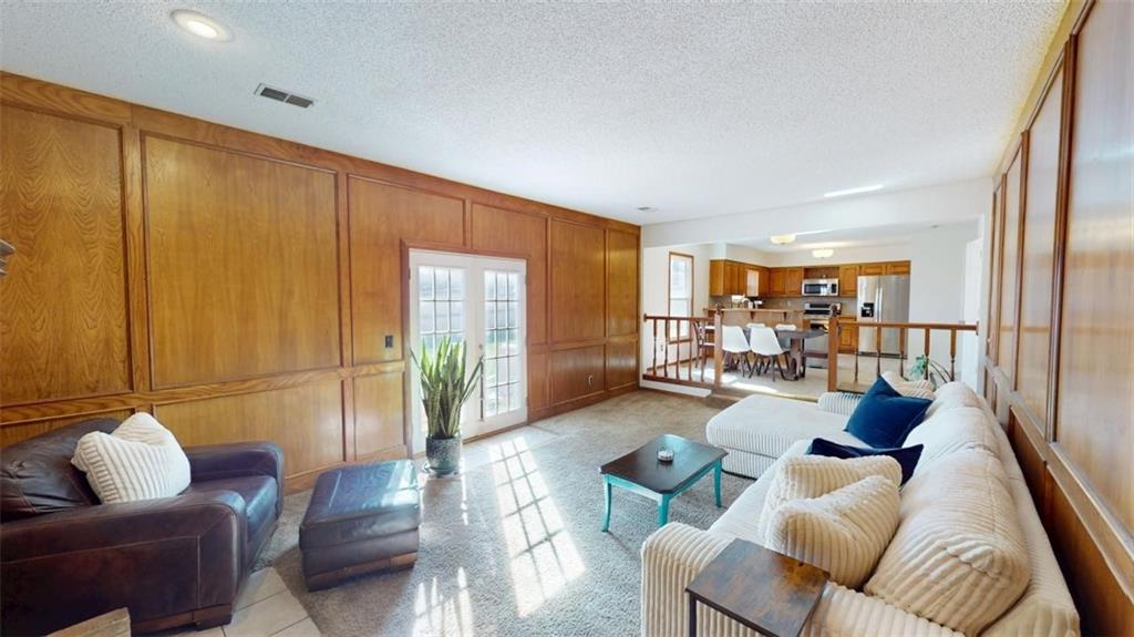 4821 Perry Lane