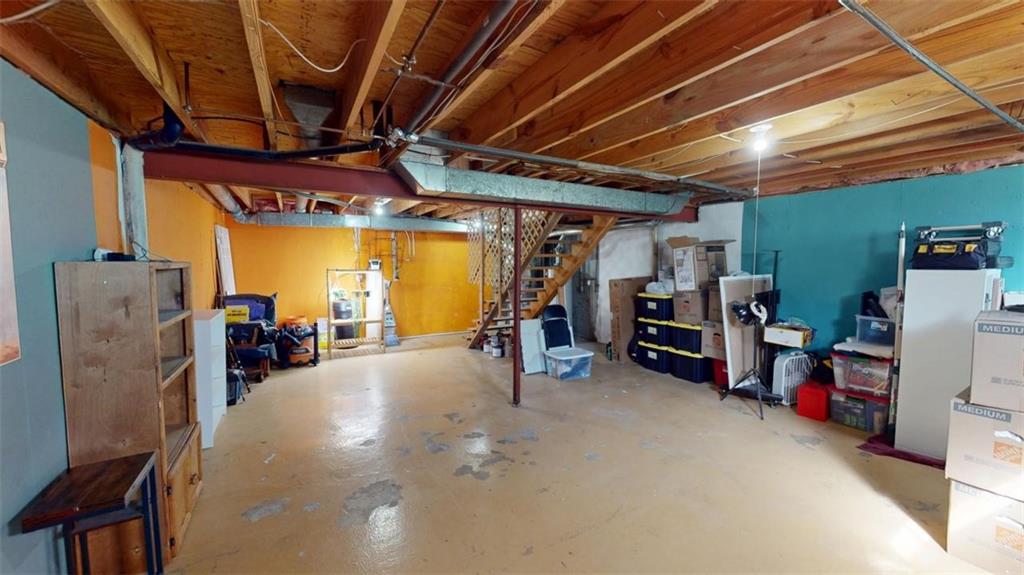 4821 Perry Lane