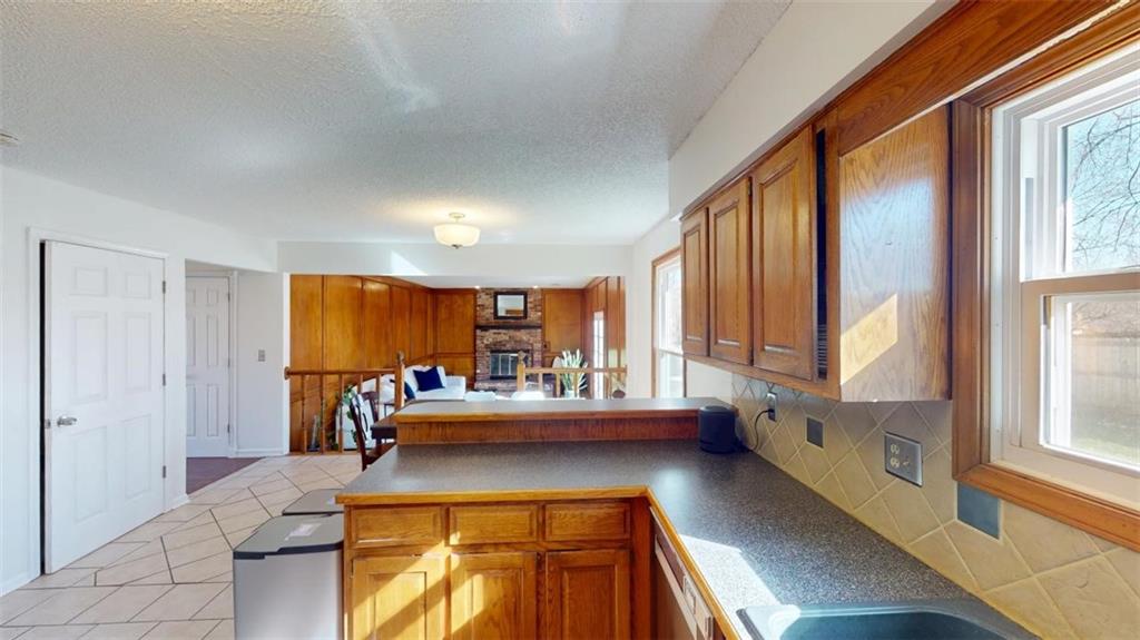 4821 Perry Lane