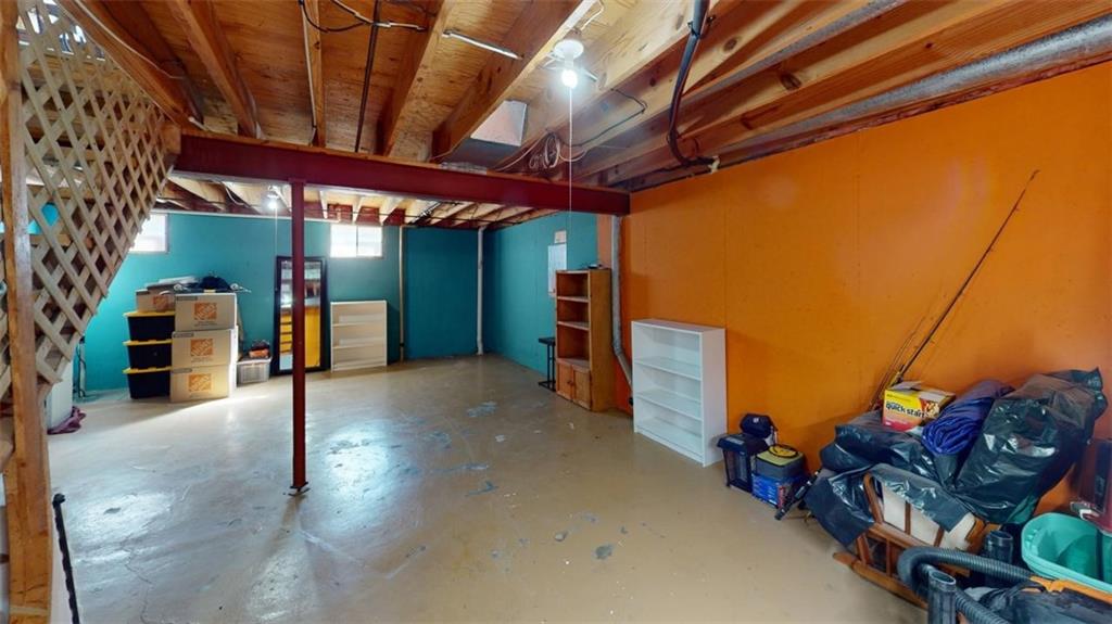 4821 Perry Lane