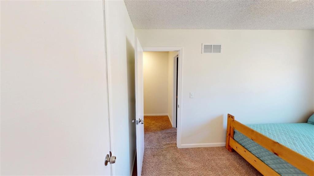 4821 Perry Lane