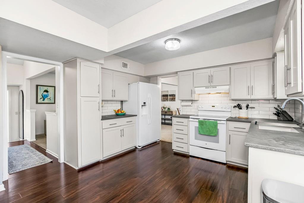 13014 W 102ND Street