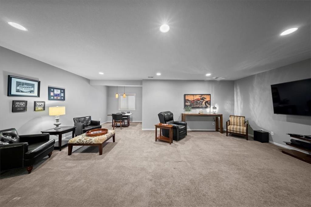 19521 W 100th Street