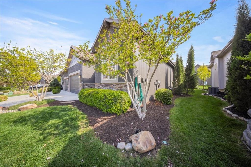 19521 W 100th Street