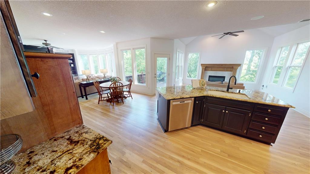 22306 W 44 Terrace