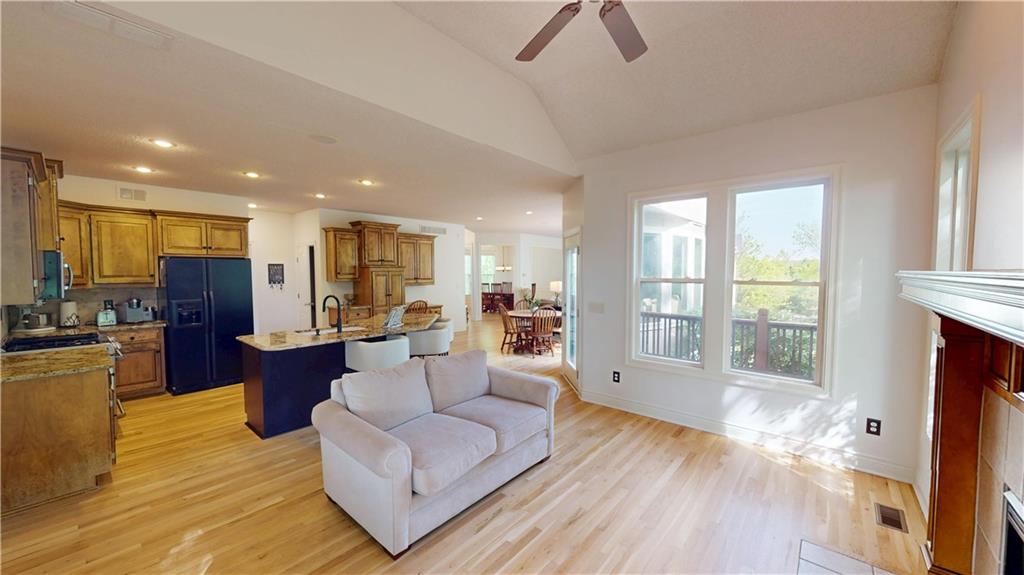 22306 W 44 Terrace