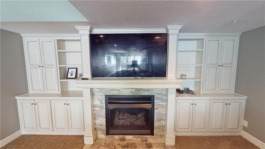 22306 W 44 Terrace