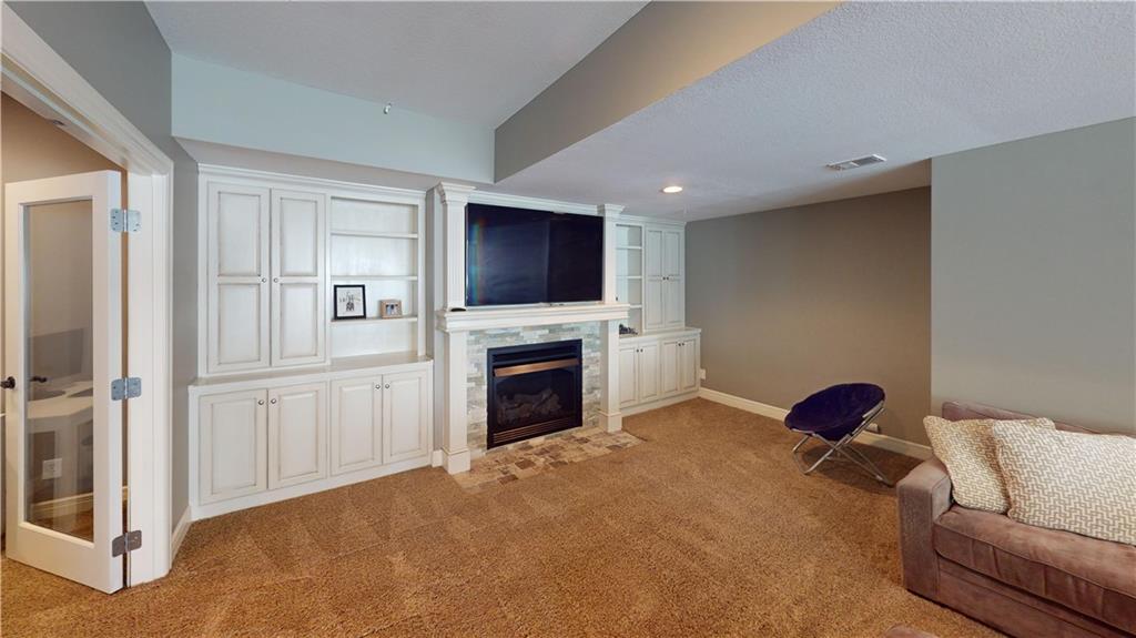 22306 W 44 Terrace