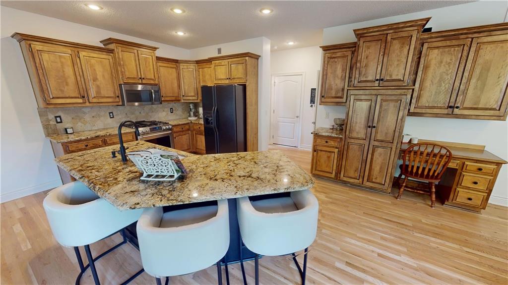 22306 W 44 Terrace