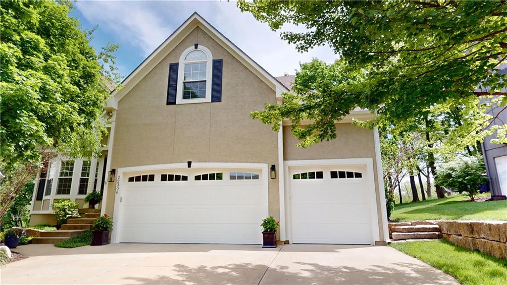 22306 W 44 Terrace